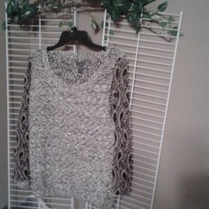 Lola B sweater size Large